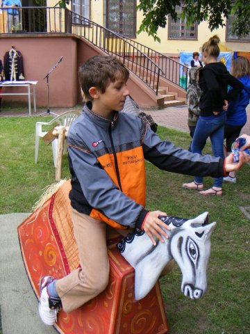 Hintalovaglás és kardvívás